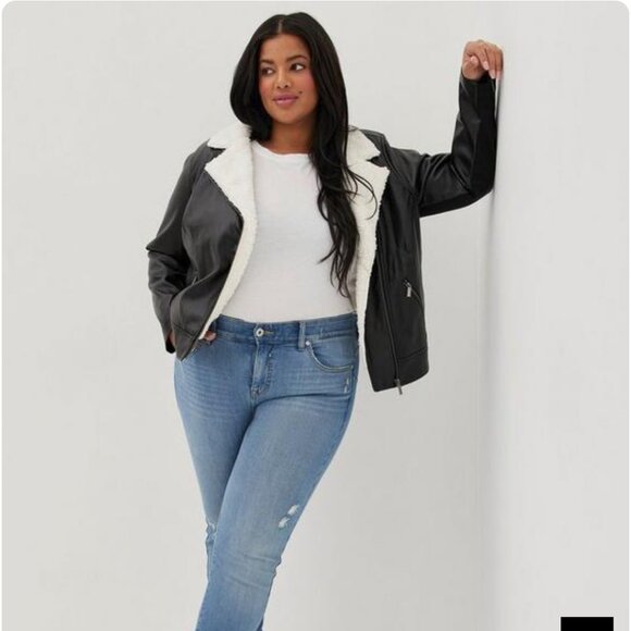 Torrid Size 3 v(22/24W) Faux Leather Sherpa Lined Moto Jacket NWT - Picture 1 of 14